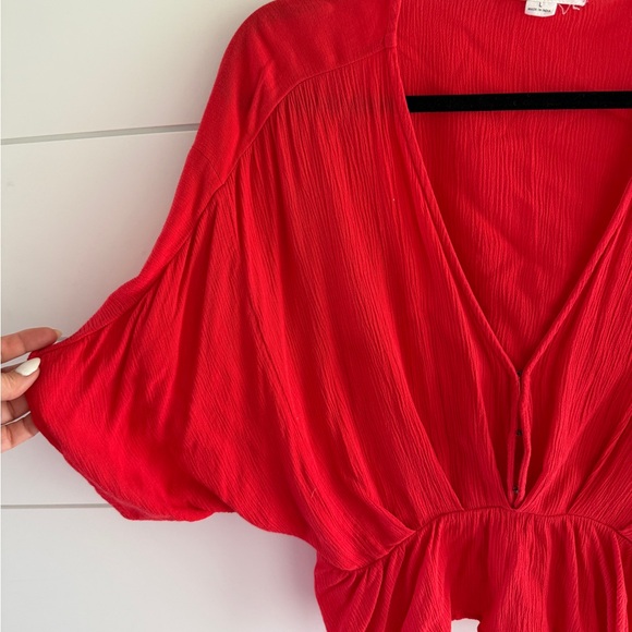 O'Neill Red V-Neck Blouse, Size Large - Picture 2 of 7